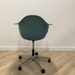 Tweedehands Vitra - Eames PACC stoel, draaibaar met wielen, Gebruikt, Eén