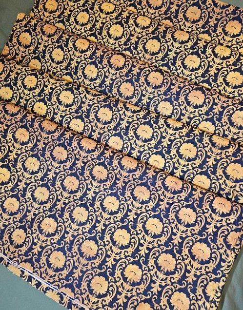 Tissu prestigieux de luxe Damscato Édition limitée Or !, Antiek en Kunst, Antiek | Meubels | Tafels
