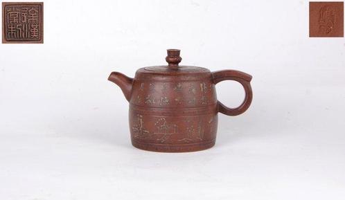 Een grote Chinese met slip versierde Yixing-theepot met, Antiek en Kunst, Antiek | Overige Antiek