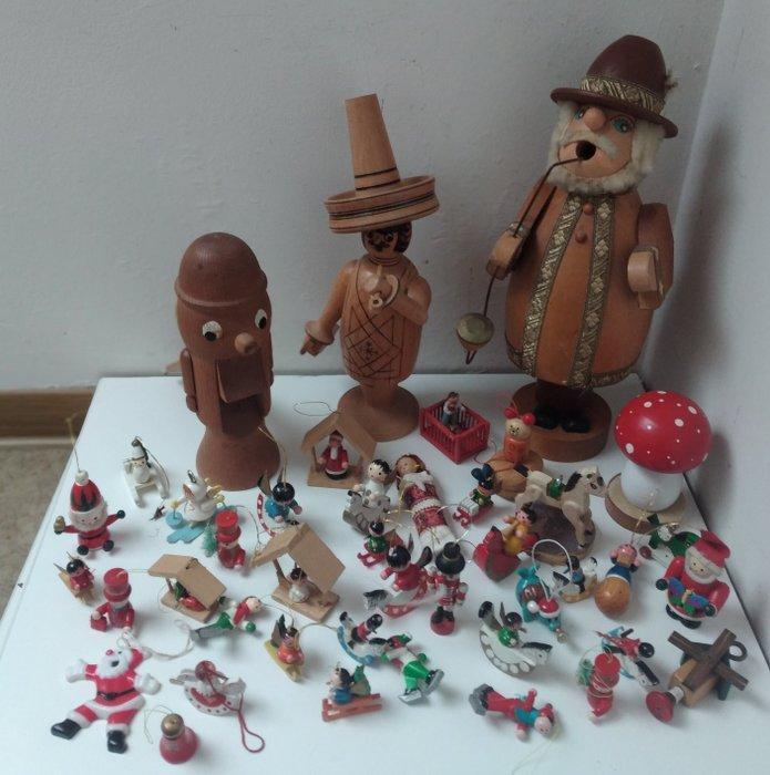 Kerstballen (40) - Verzameling oude kerstversiering, houten, Diversen, Kerst