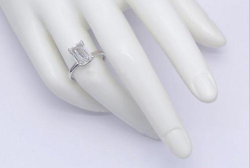 Zonder Minimumprijs - Ring - 18 karaat Witgoud -  3.20ct., Handtassen en Accessoires, Ringen