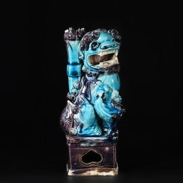 Figuur - Paire de porte-encens figurant des chiens de Fo