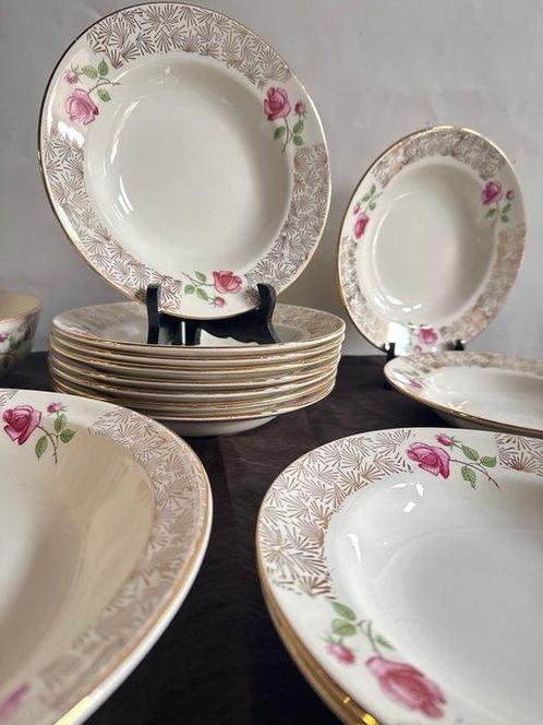 Sarreguemines - Service de table (15) - Porcelaine,, Antiek en Kunst, Antiek | Meubels | Tafels