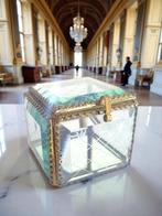 Boîte - 1850-1900 - Gravé floral et diamants - Cristal