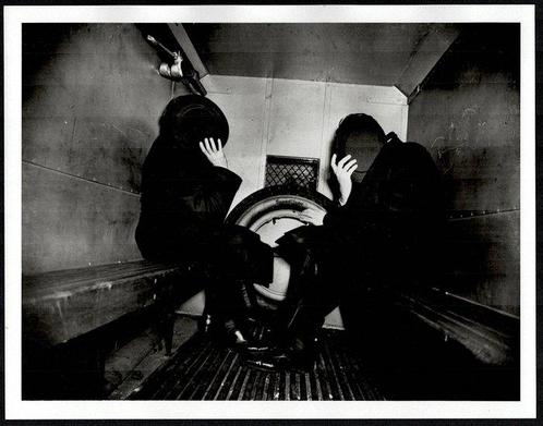 Weegee - In the Paddy Wagon, Antiek en Kunst, Kunst | Schilderijen | Modern