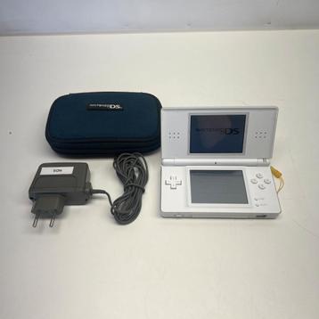 Nintendo DS Lite Incl. Lader | Nette Staat beschikbaar voor biedingen
