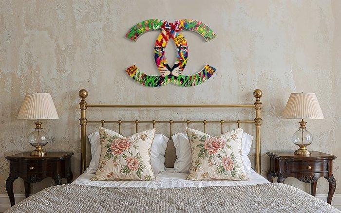 AIIROH - Cutted Chanel, Antiek en Kunst, Kunst | Designobjecten