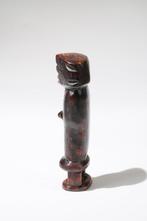 Une sculpture en os - Leso - Togo (Sans Prix de Réserve)