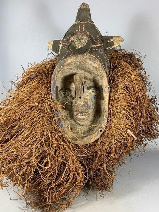 African mukhanda Yaka mask - Congo., Antiek en Kunst, Kunst | Niet-Westerse kunst