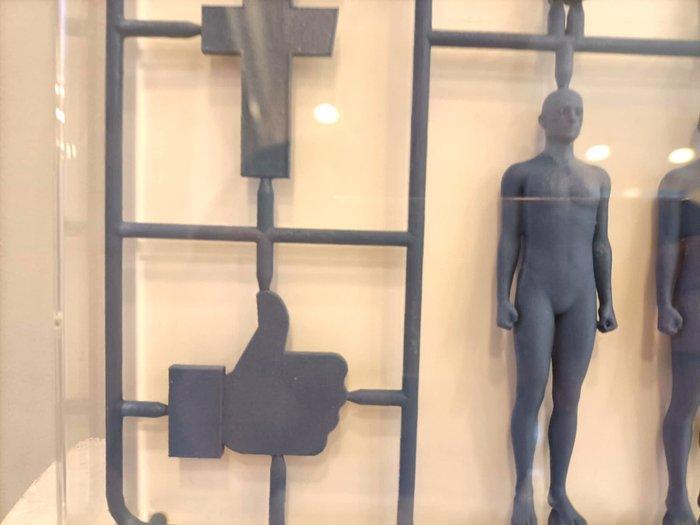 Andrea Giorgi - sculptuur, Kit for Social Addicted - 25.5 cm, Antiek en Kunst, Antiek | Overige Antiek