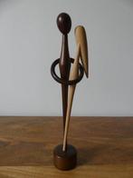 Twee vintage kokeshi paren, 30,7 cm en 29,5, met 1 originele