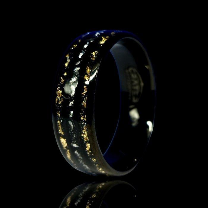 TUNGSTEN RING met METEORIET en GULD INLEGVEL. Het beste, Verzamelen, Mineralen en Fossielen