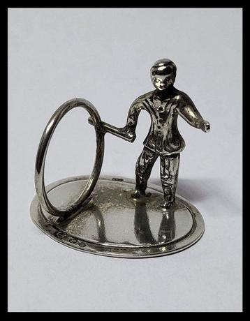 Miniatuur beeldje - Prachtige zilveren miniatuur de Jongen