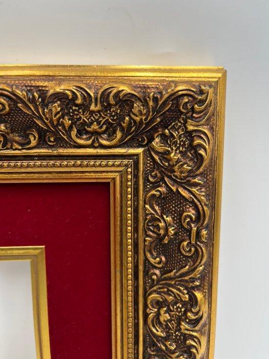 Cadre - Bois - Cadre doré en velours, Antiquités & Art, Antiquités | Autres Antiquités