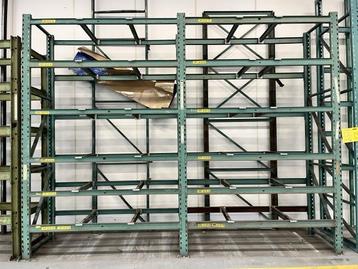 Veiling - Magazijnstelling beschikbaar voor biedingen