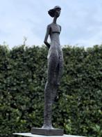 sculptuur, Naakte jonge vrouw - 79,5 cm - Composiet
