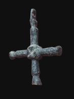 Middeleeuwen, kruisvaardersperiode Brons, Top Cross Hanger