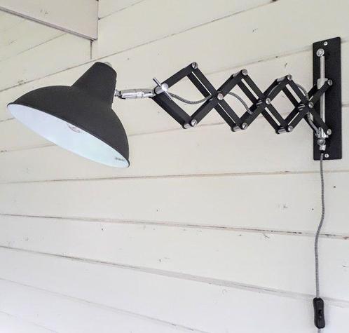 Verstelbare Industriële Muurlamp - Lampe ciseaux - Métal, Antiek en Kunst, Curiosa en Brocante