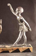 Sculpture, Groot Art Deco beeld meisje met hert - 43 cm -, Antiek en Kunst