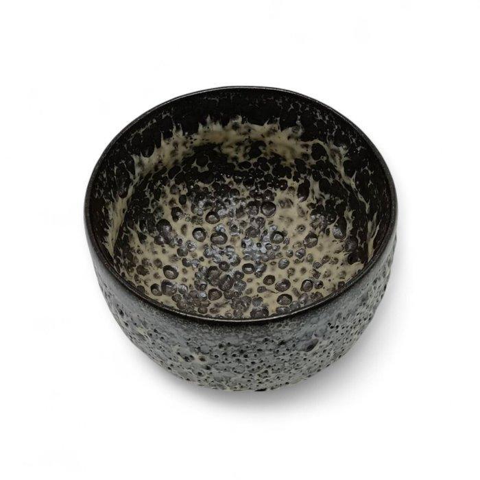 Kosei-yaki Oil-Spot Tea Bowl door Kitamura Shh - Porselein, Antiek en Kunst, Antiek | Overige Antiek