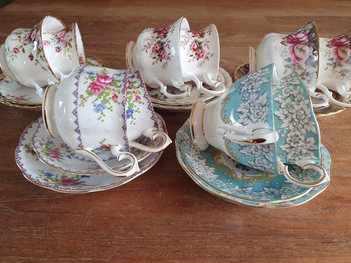 Royal Albert - Kop en schotel (10) - Enchantment en andere -, Antiek en Kunst, Antiek | Meubels | Tafels