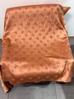 Fiori di Rame: Jacquard-elegantie in goudkleurig satijn. -, Antiek en Kunst