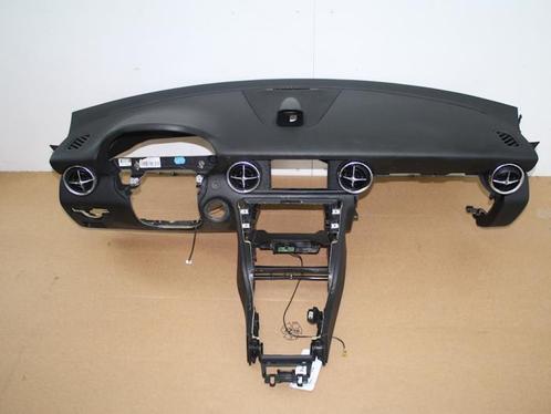 Dashboard Mercedes SLK O163928, Auto-onderdelen, Interieur en Bekleding