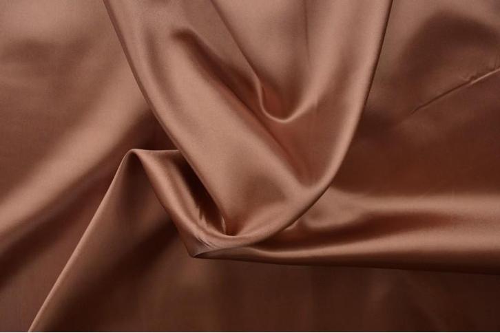15 meter satijn stof - Oud roze - 100% polyester, Hobby en Vrije tijd, Stoffen en Lappen, 120 cm of meer, 200 cm of meer, Overige kleuren
