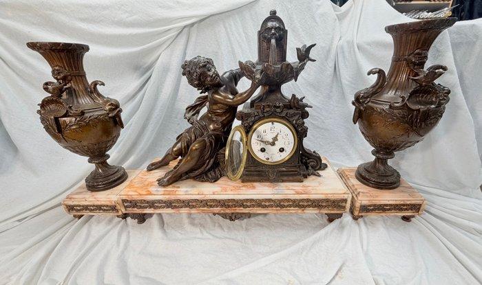 Klok en garnituur set - Art Deco - Carrara marmer -, Antiquités & Art, Antiquités | Horloges