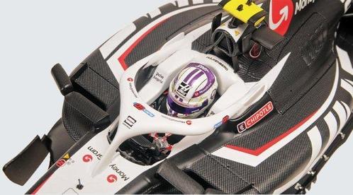 Minichamps 1:18 - Model raceauto - MoneyGram Haas F1 Team, Hobby en Vrije tijd, Modelauto's | 1:5 tot 1:12