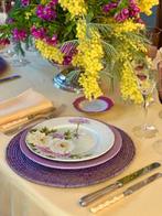 Tafelkleed met 12 linnen servetten in vanillekleur voor