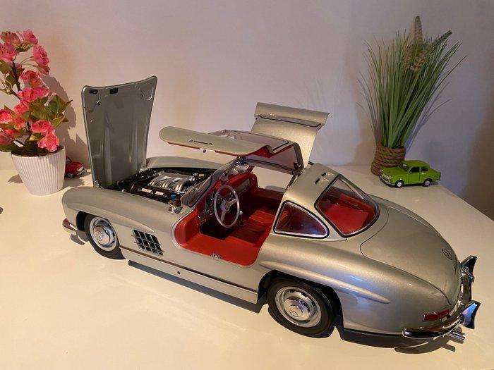DeAgostini 1:8 - Modelauto - Mercedes-Benz 300 SL Gullwing, Hobby en Vrije tijd, Modelauto's | 1:5 tot 1:12