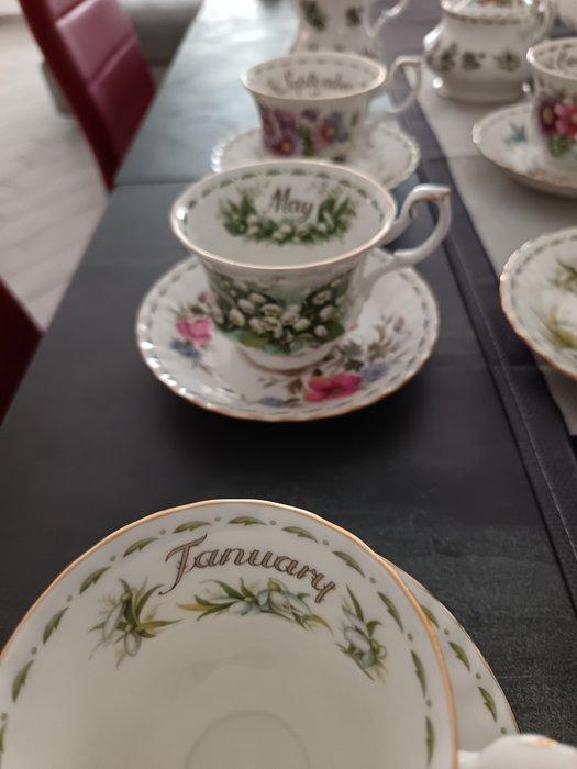 Royal Albert - Service à thé (27) - Cosmos - Porcelaine,, Antiek en Kunst, Antiek | Meubels | Tafels