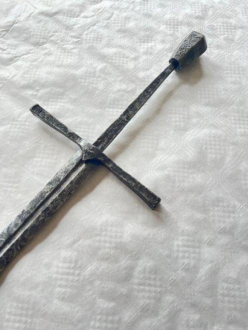 Middeleeuwen, kruisvaardersperiode IJzer Zwaard stootzwaard, Antiek en Kunst, Antiek | Overige Antiek
