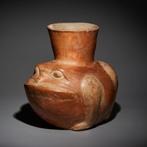 Moche, Peru Terracotta Kikkervormig vat. 200-500 na