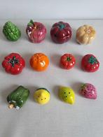 Lot de 12 salières et poivrières en céramique – Fruits et, Antiek en Kunst