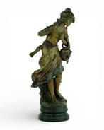 Francois Moreau (1858-1931) - sculptuur, La Cruche Cassée -