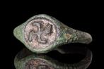 Viking Bronzen ring met swastika  (Zonder Minimumprijs)