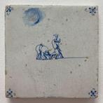 Tegel - Zeldzame antieke Delfts blauwe tegel met koprollen