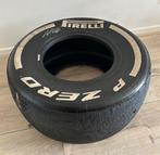 Red Bull Racing - Formule 1 - Max Verstappen - 2016 - Pneu, Nieuw