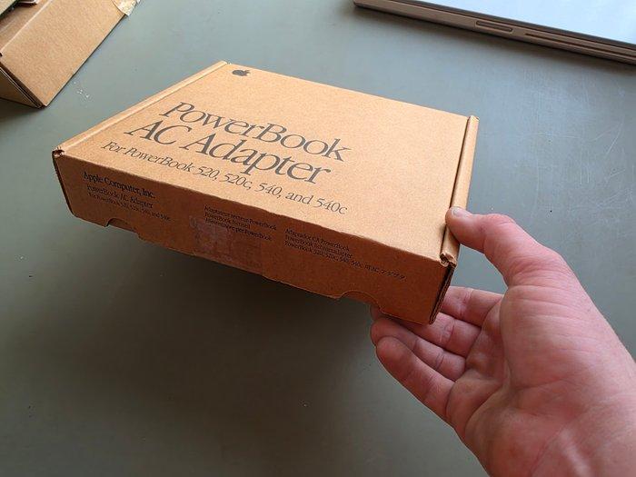 Apple PowerBook AC Adapter M1910Z/A – New Old Stock (Opened, Games en Spelcomputers, Spelcomputers | Overige Accessoires