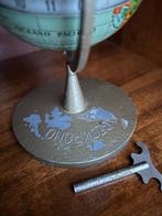 Horloge de table - GEOKRONO - Aluminium, Fer, Plastique -