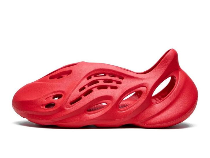 Adidas Yeezy Foam RNNR Vermillion - Maat 40.5 EU, Kleding | Heren, Schoenen, Ophalen of Verzenden
