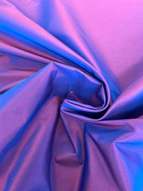Précieux taffetas en mélange de soie sur des nuances de, Antiek en Kunst, Antiek | Tapijten, Tafelkleden en Textiel