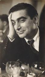 Ruth Orkin - Robert Capa at Magnum luncheon ,Paris, 1952., Antiek en Kunst, Kunst | Schilderijen | Modern