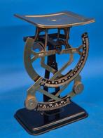 Historische Feinwaage / Präzisionswaage – Metall –