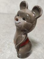Beeldje - Collection of souvenirs with Olympic symbols., Antiek en Kunst, Antiek | Speelgoed