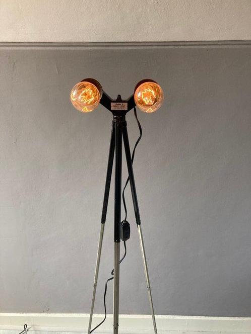 Lampe - Lumière de cinéma Kodak Brownie 8 - Acier, Bakélite, Antiek en Kunst, Antiek | Wandborden en Tegels