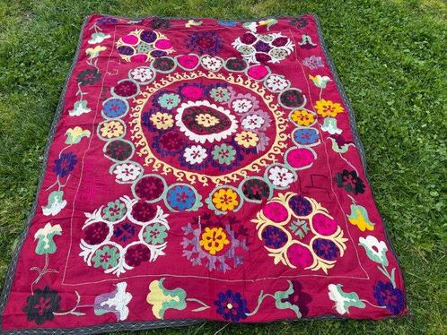 Tapis Suzane - Kelim - 175 cm - 140 cm - Canapé, table, mur,, Antiek en Kunst, Kunst | Niet-Westerse kunst