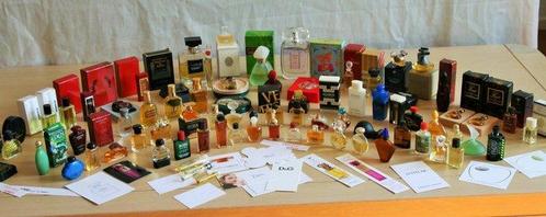 Parfumfles - Bijzondere collectie van 73 grote en mini, Antiquités & Art, Antiquités | Jouets